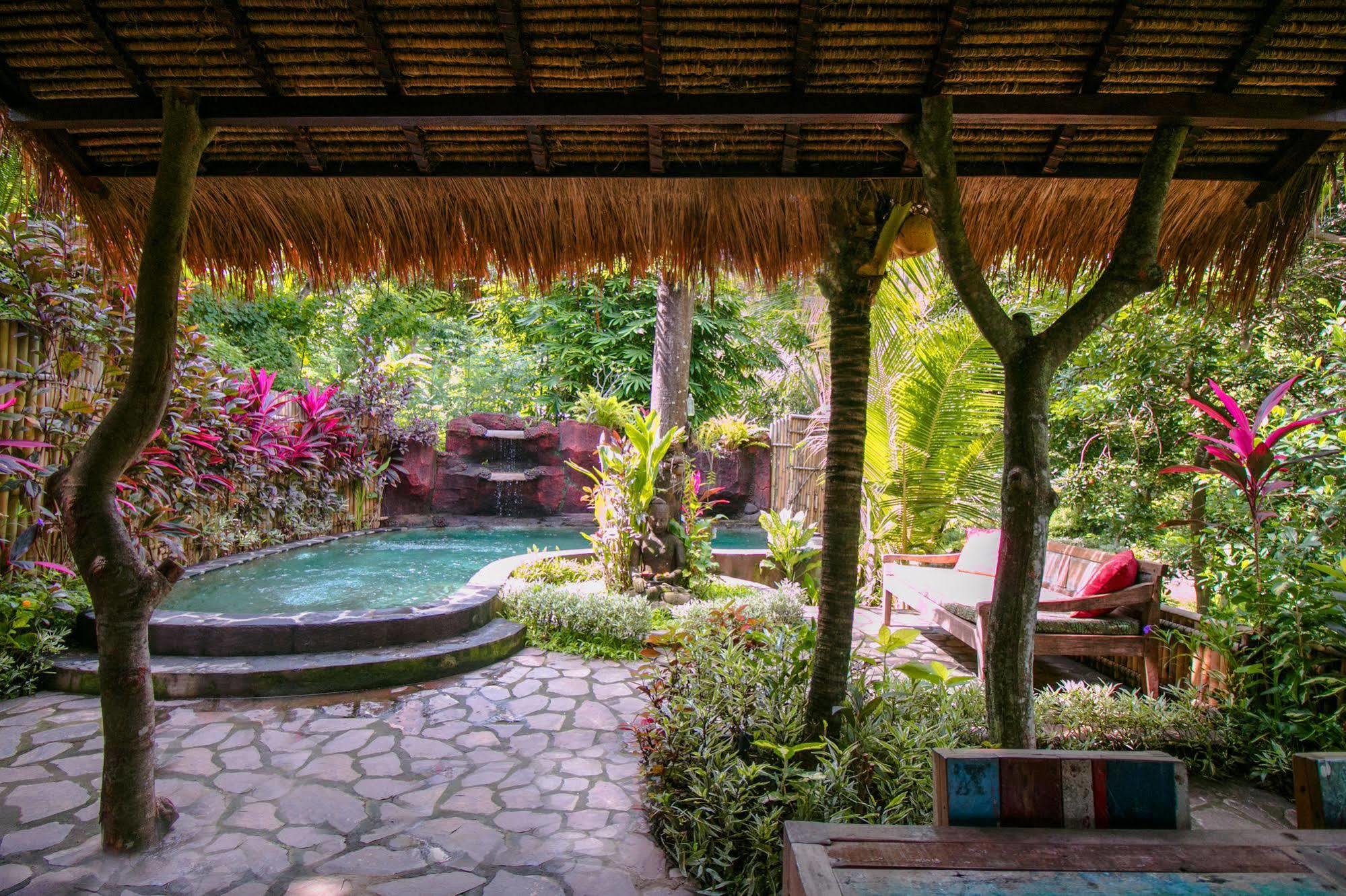 Indo Rumah Zengarden Buleleng  Exterior photo